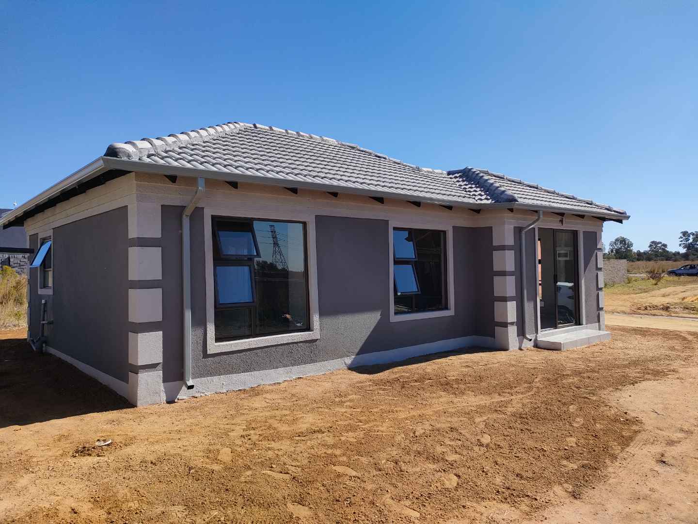 For Sale Sharon Park 3Bed House, Customizable Finishes, Full Title