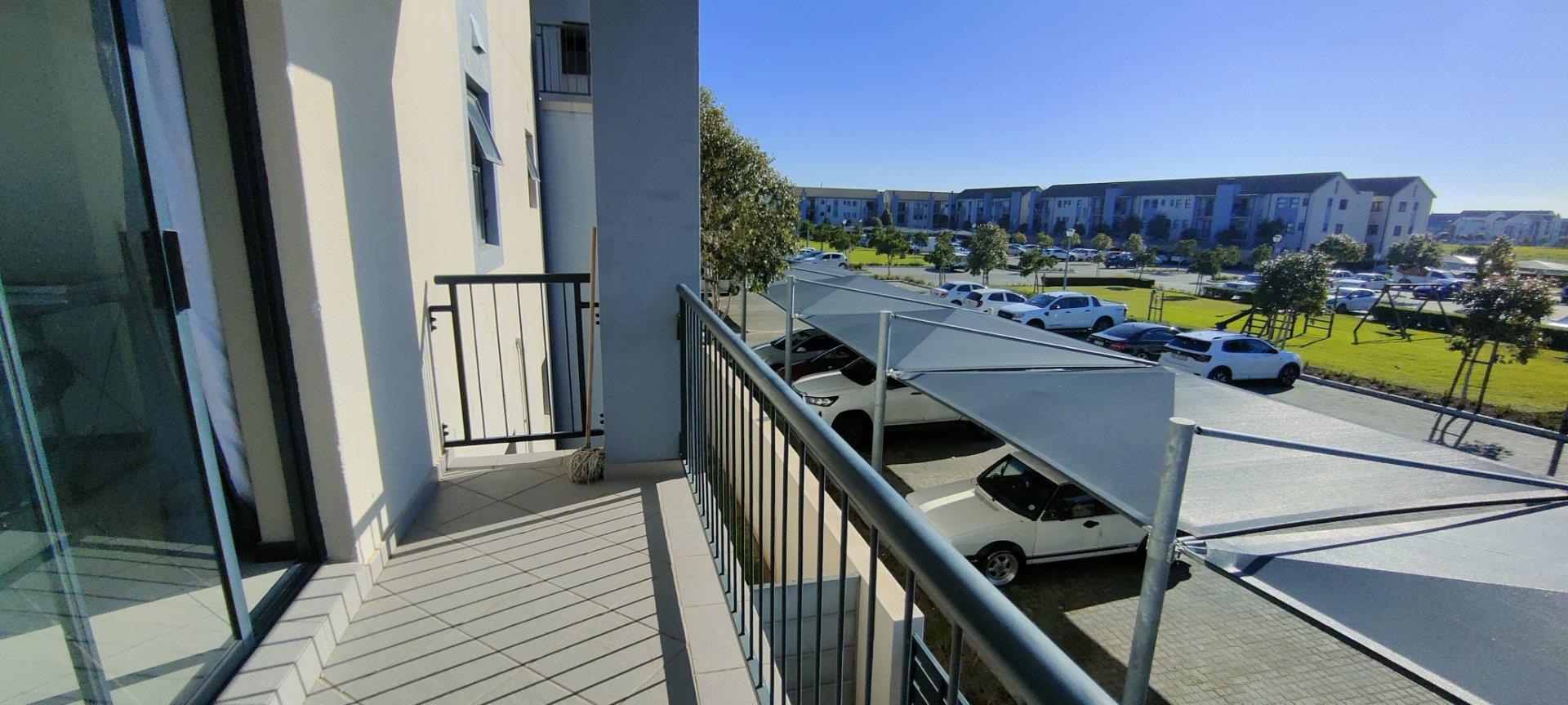 Buhrein Apartment To Rent 1bedroom, private braai, balcony, fiber