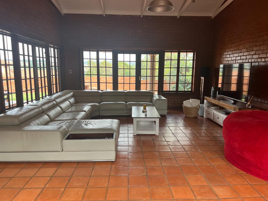 4 Bedroom House in Zwavelpoort For Sale R3,600,000 2171303