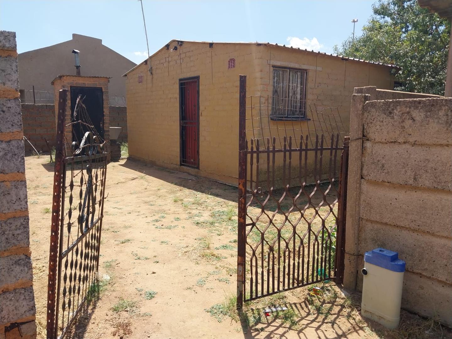 Daveyton Ext 12 RDP House For Sale Clean Yard, Ideal Investment