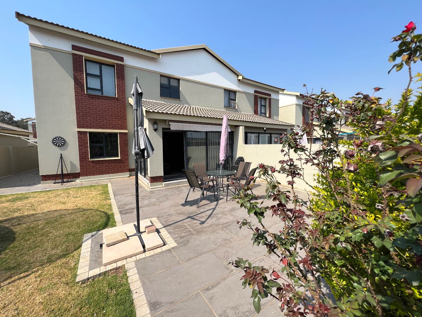 Modern 3Bedroom Townhouse For Sale in Equestria's Exclusive Estate