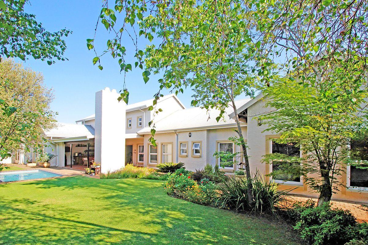 4 Bedroom House For Sale in Midfield, 5 Invicta Close 2068004 MyProperty