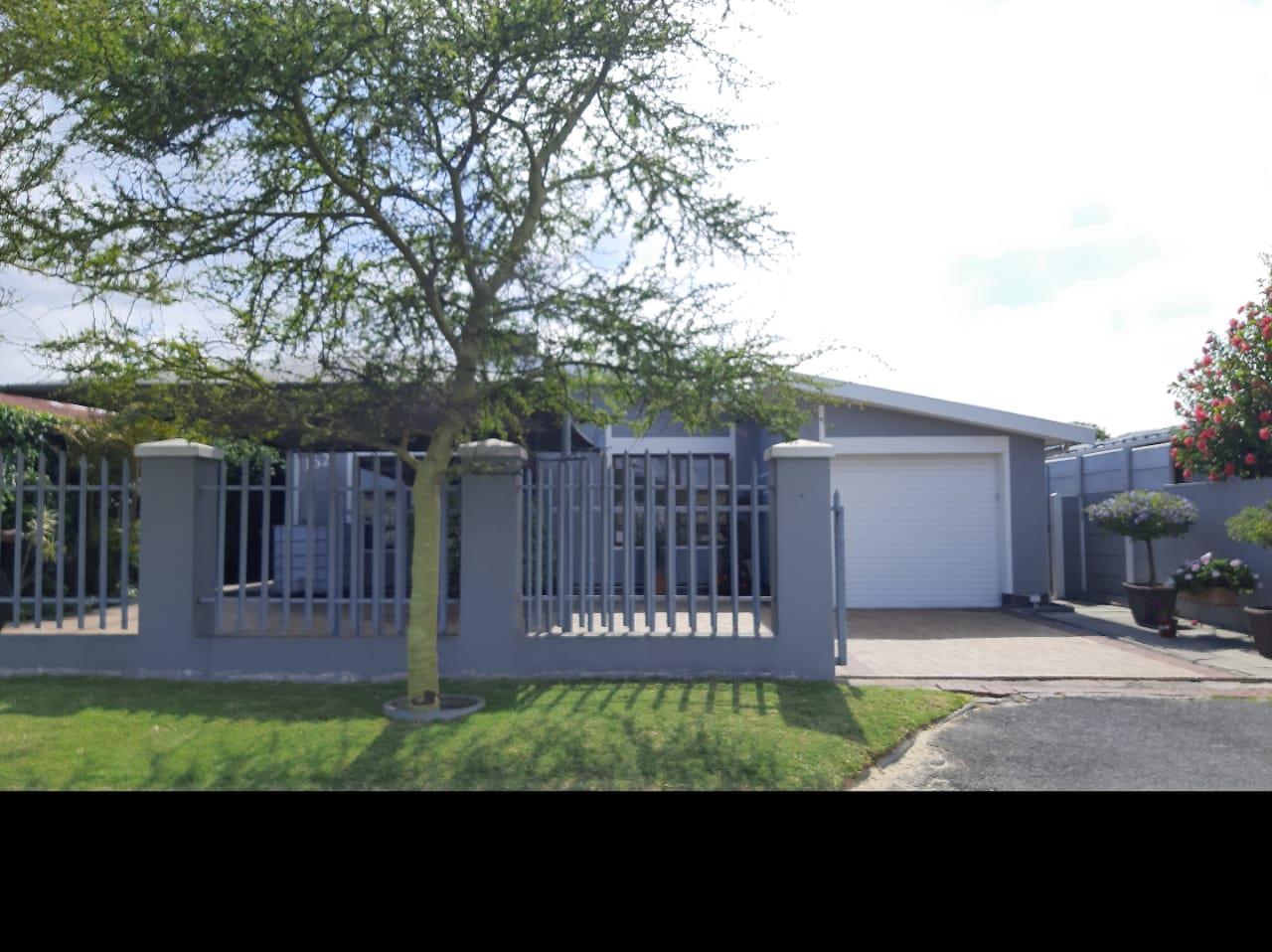 Modern 3Bedroom House For Sale in Vasco Estate, Goodwood 2087115