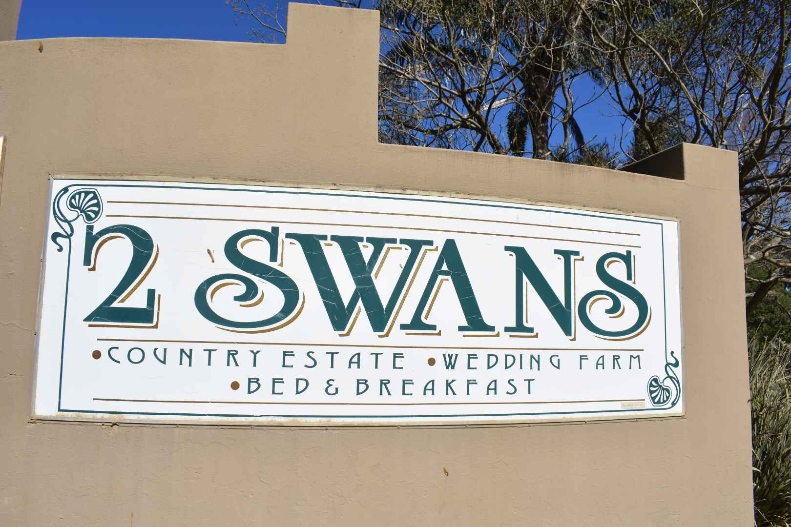 2 Bedroom House in East London Rural For Sale R1,995,000 2327955