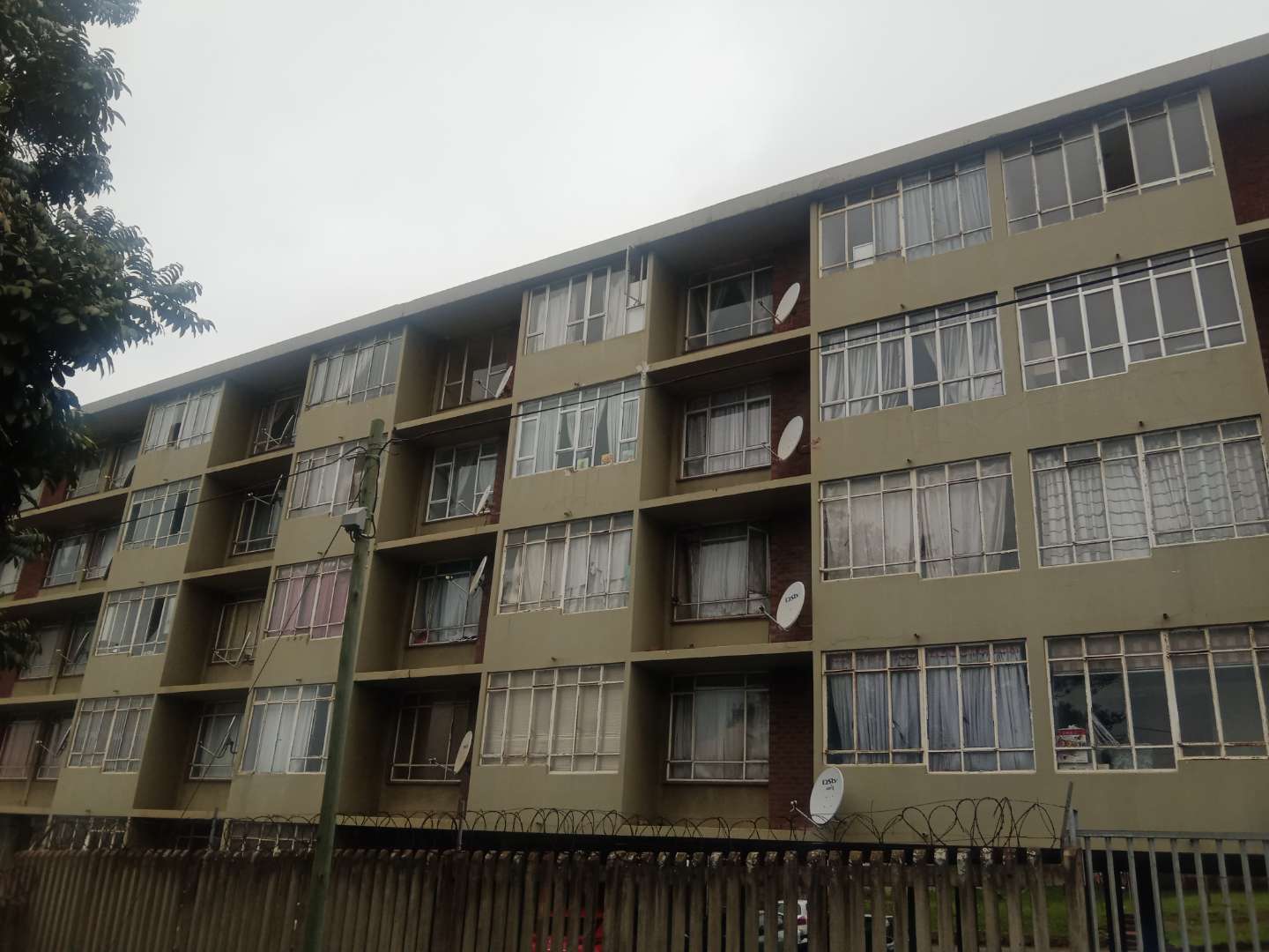 Charming 2.5 Bedroom Apartment Near Southway Mall