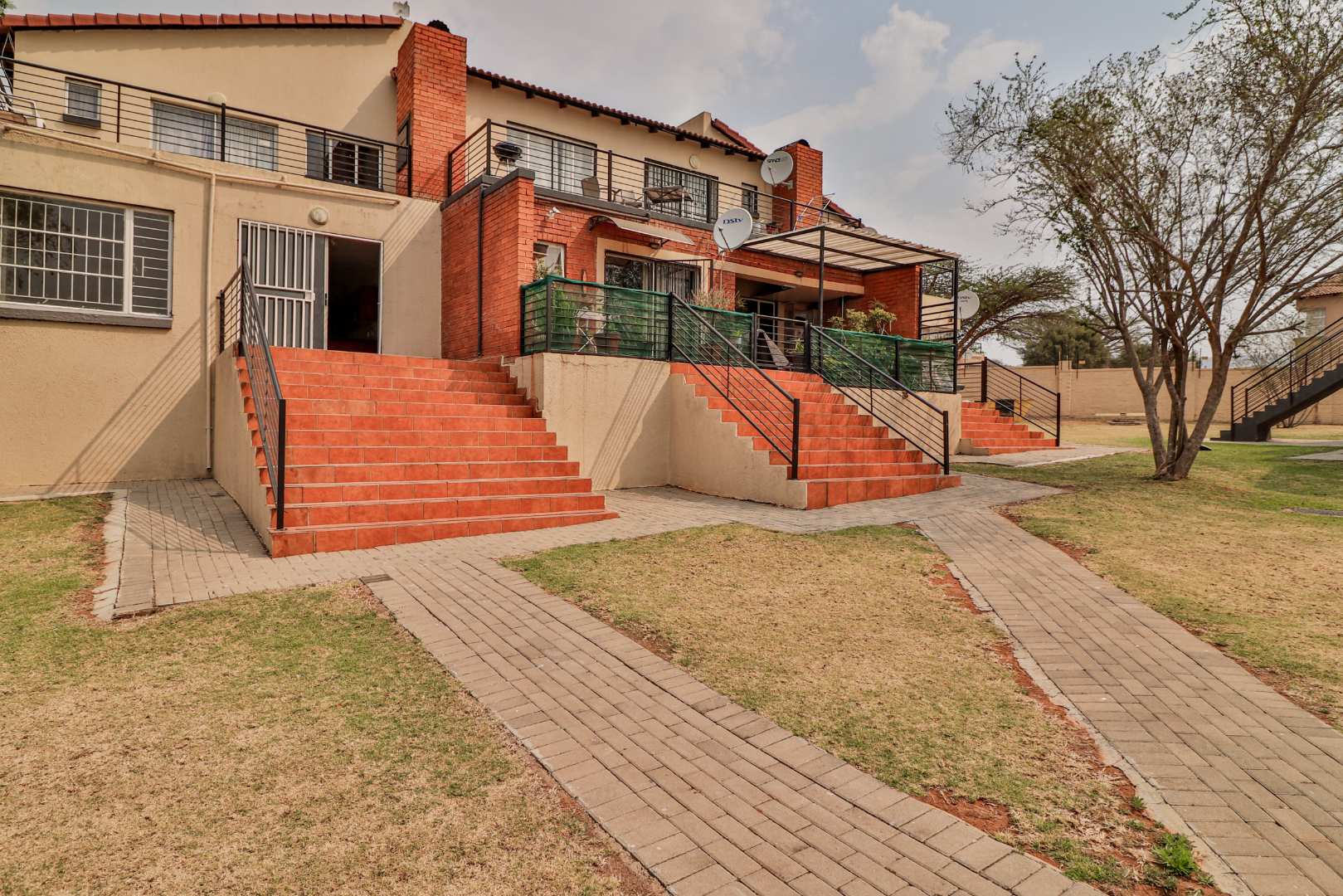 Willowbrook Apartment For Sale 2 Bed, 2 Bath with Patio & Garden