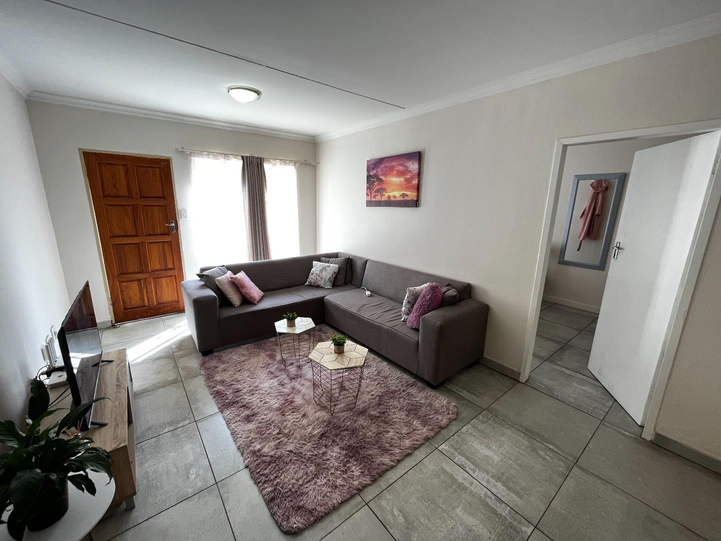 Hazeldean Apartment For Sale in Hazeldean, Pretoria was listed for