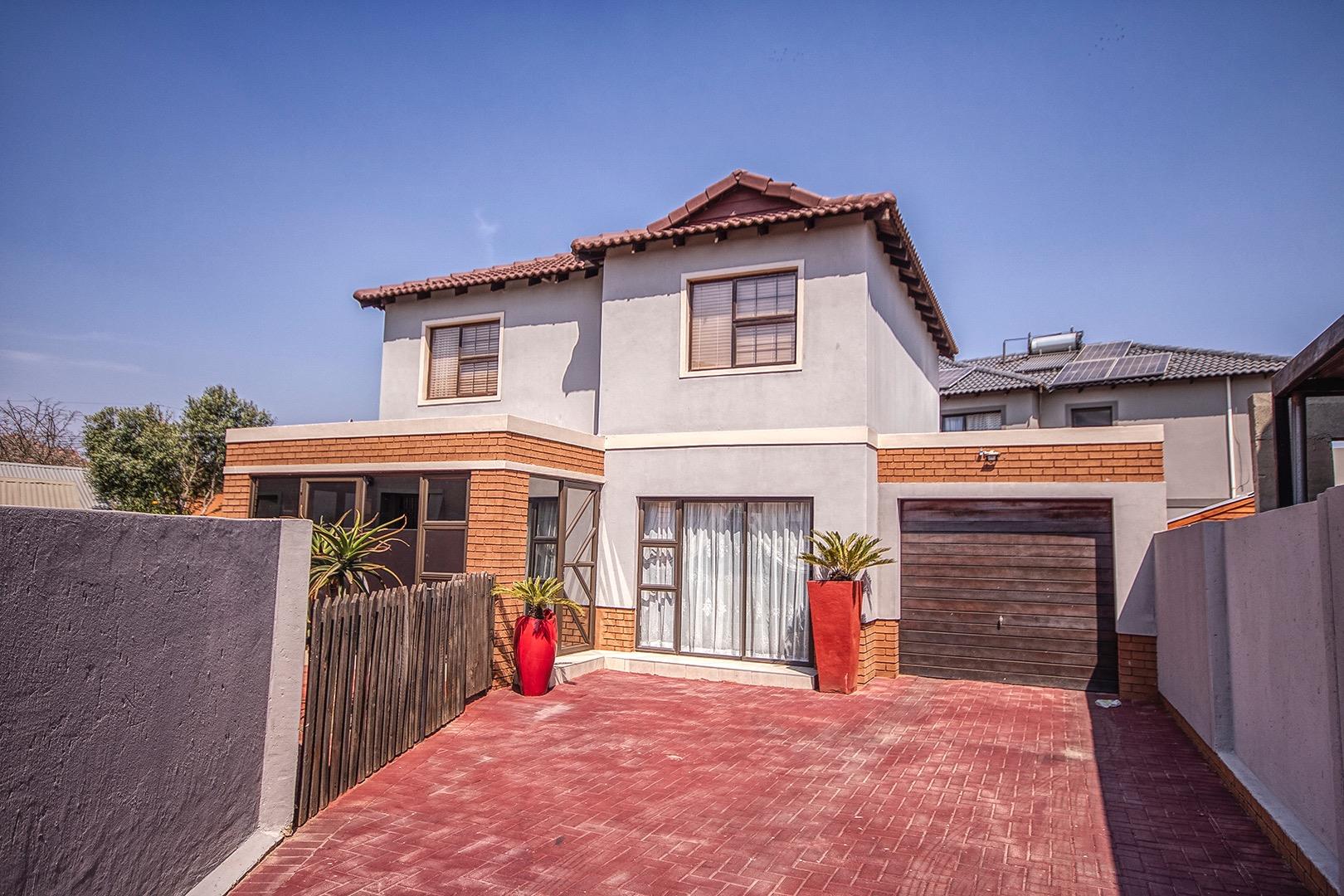 3 Bedroom House in Meyersig Lifestyle Estate For Sale R1,600,000 2187431