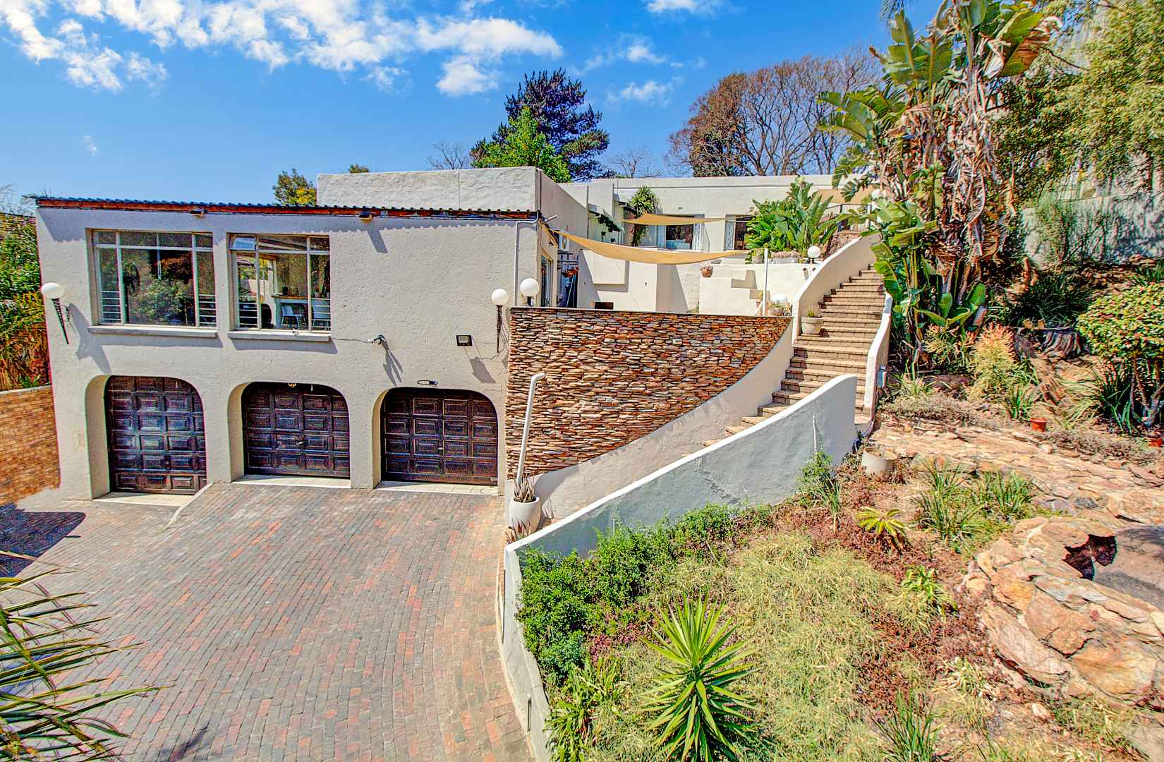 Luxury Living with Breathtaking Views Over Nature Reserve