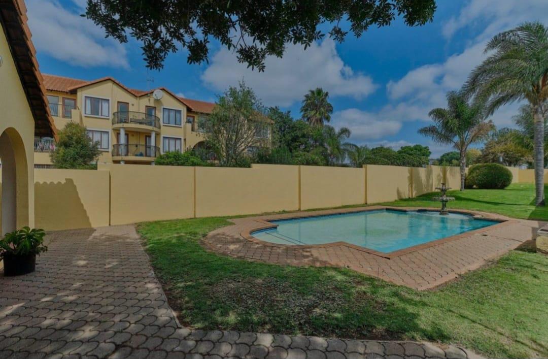BEAUTIFUL 2 BED 2 BATH APARTMENT FOR SALE IN NORTHGATE