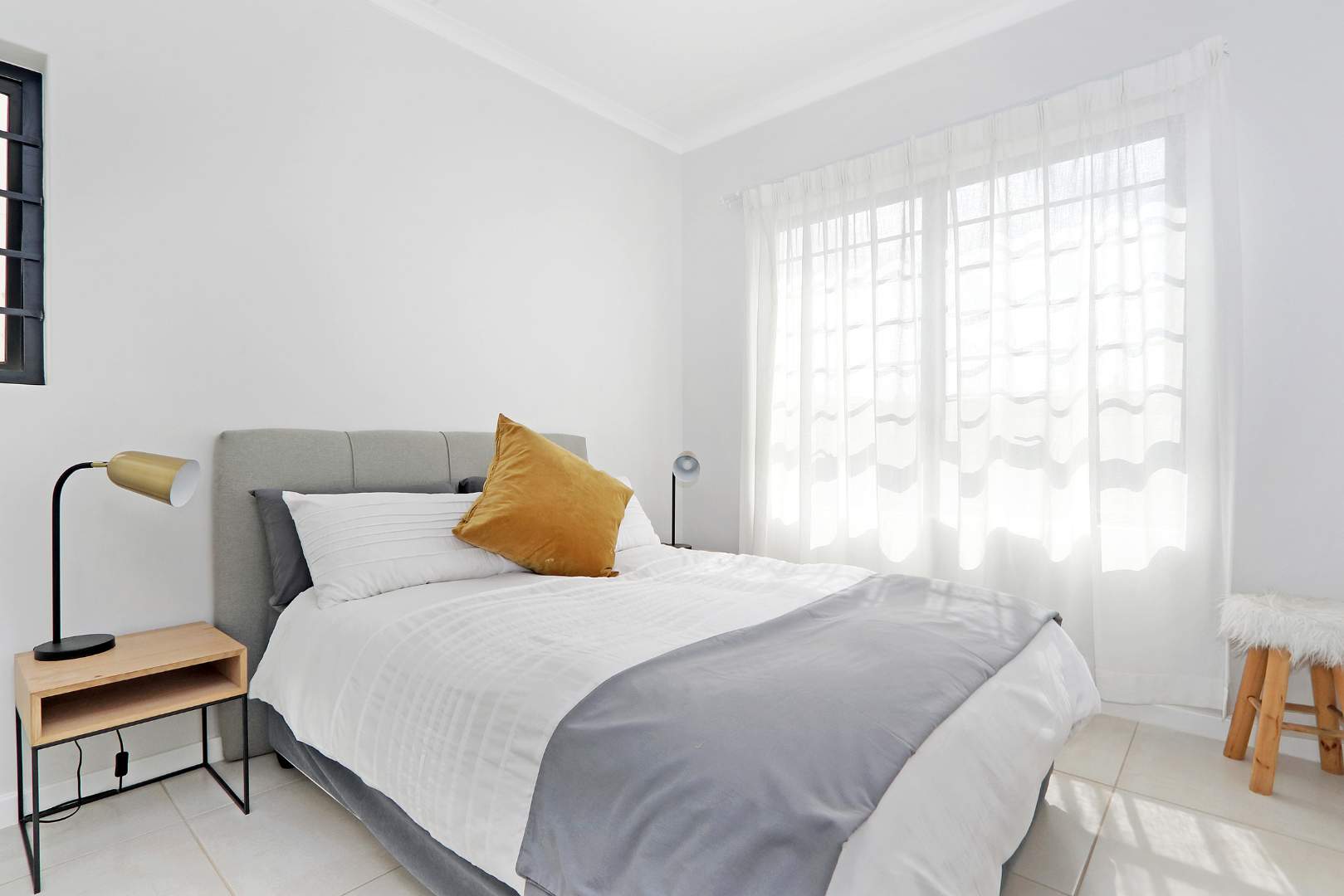 2 Bedroom Apartment in Cape Gate, Brackenfell Rental Monthly for R