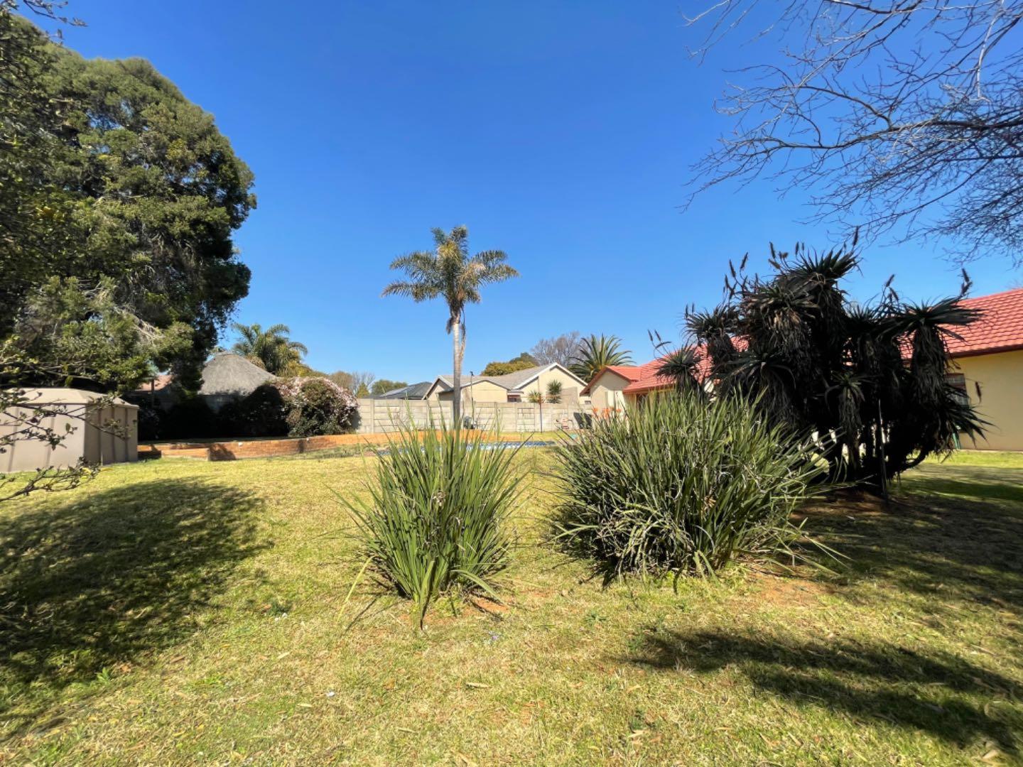 Birch Acres House For Sale in Birch Acres, Kempton Park was listed