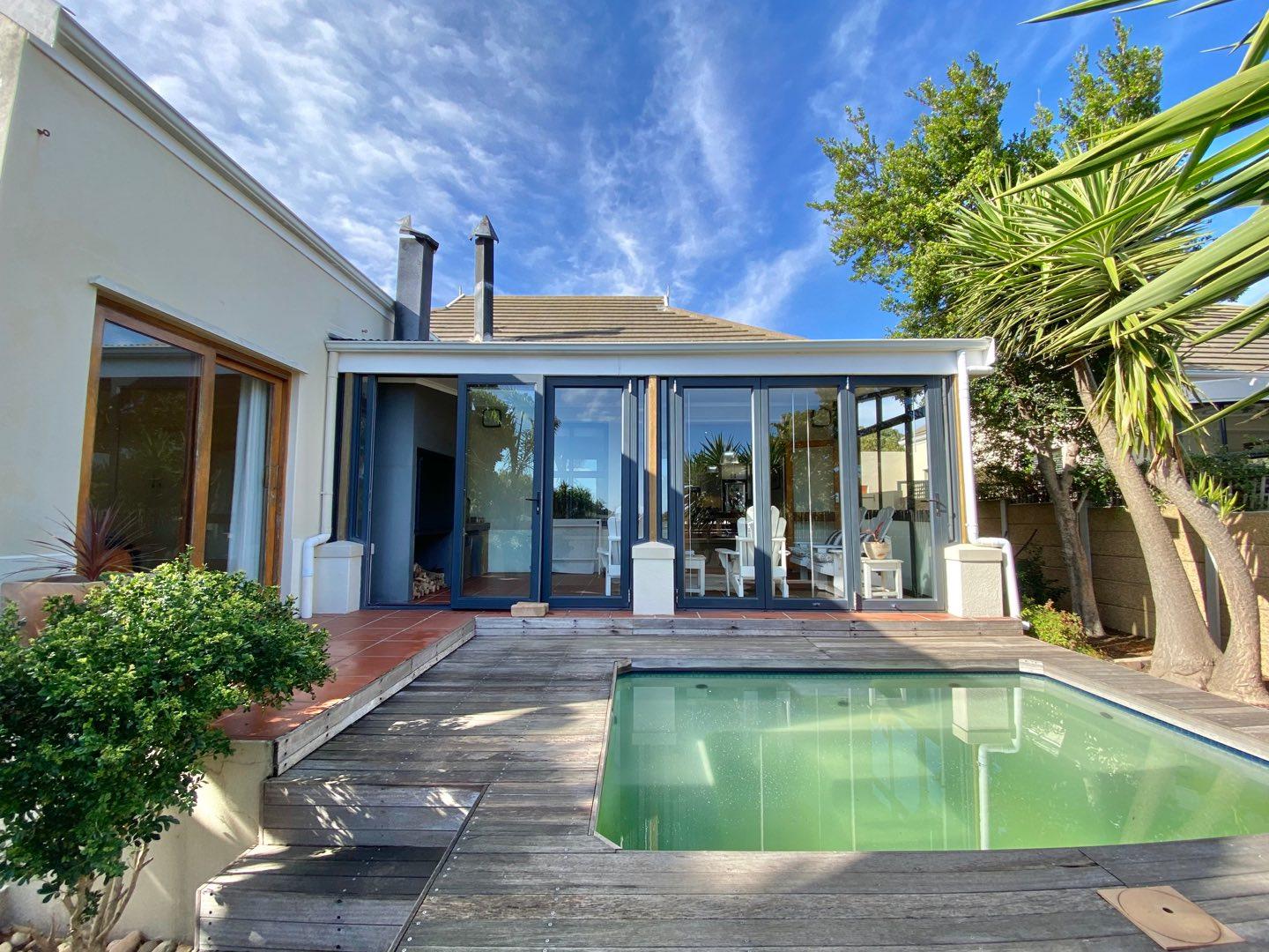 Royal Ascot House For Sale in Royal Ascot, Milnerton for sale in