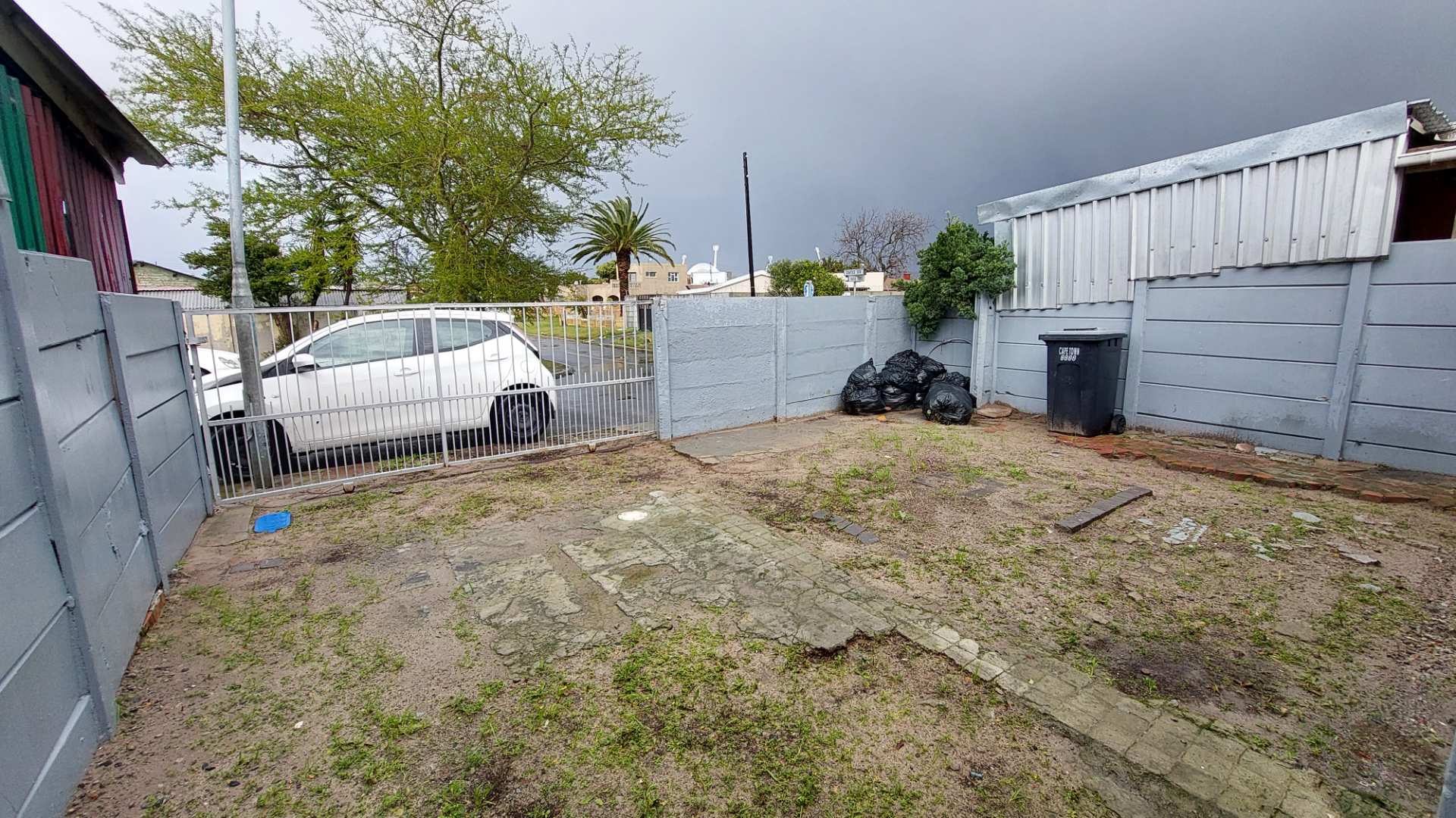 Kewtown House For Sale Secure 2Bedroom Family Home with Parking and