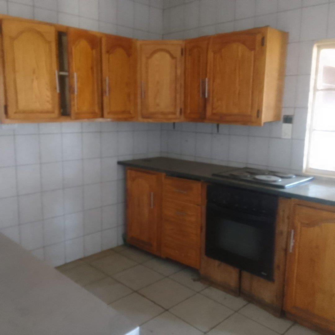 To Rent 3 Bedroom Small Holding in Sunair Park, petfriendly, own yard