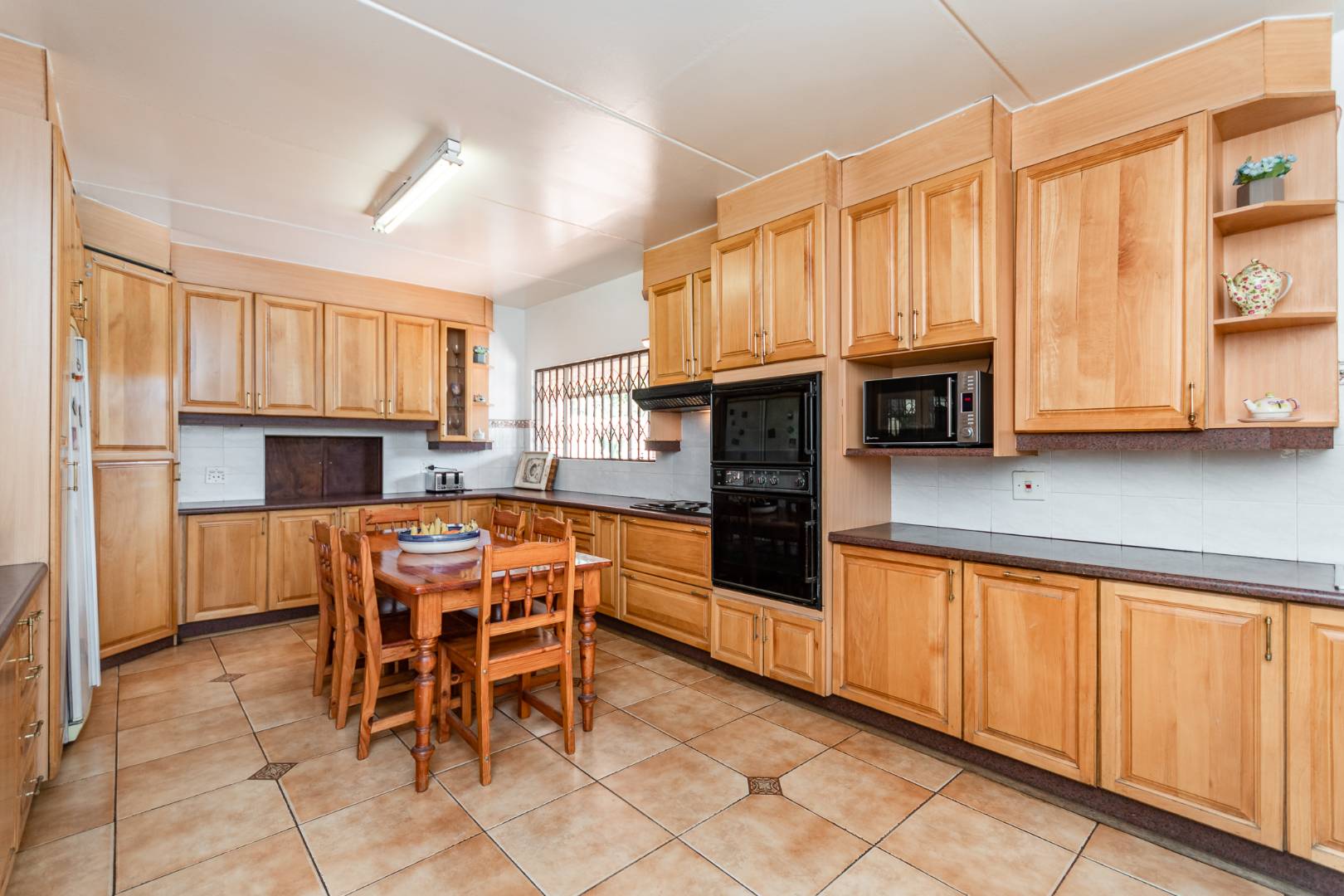 5 Bedroom House in Hazeldene, Germiston Sold for R 2,150,000 2060397