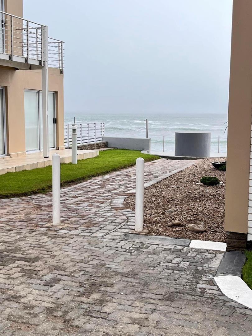 3Bed Townhouse for Sale Swakopmund Waterfront Living, Entertainer's Dream, Steps to Ocean
