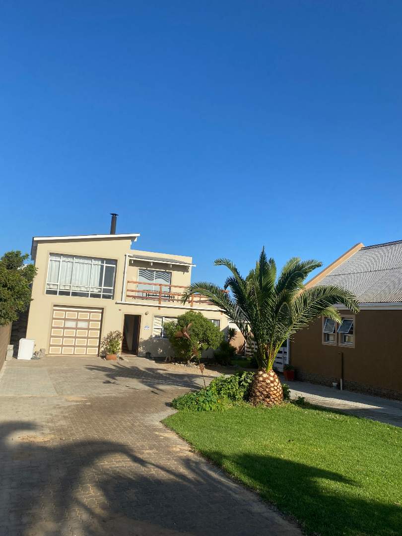 Ocean View House For Sale 3Bed, Garden, DoubleStory Flat, Sea Views