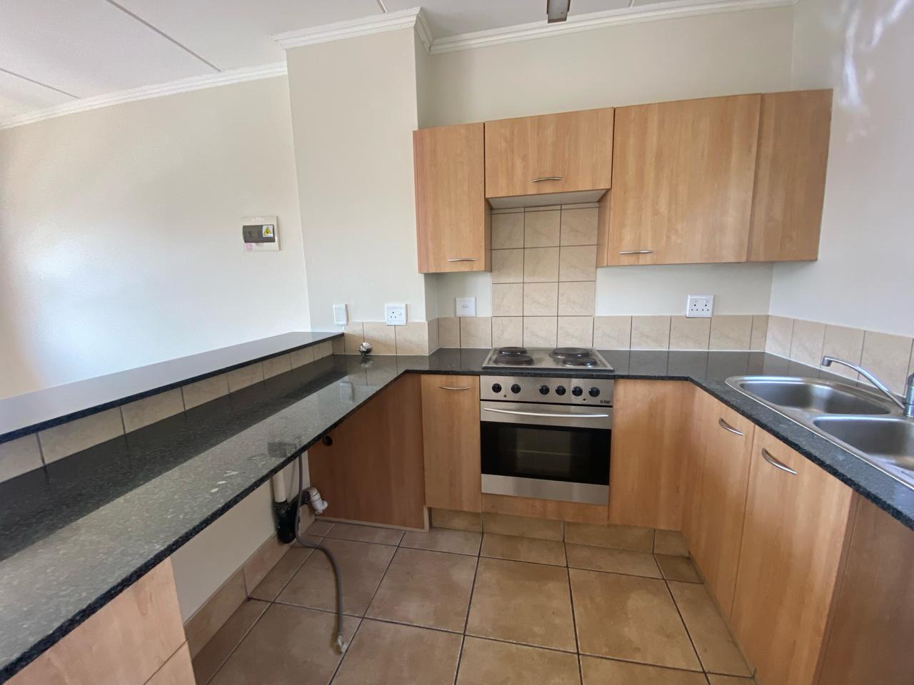 2Bedroom Apartment To Rent in Sunninghill with pool, clubhouse, and 24