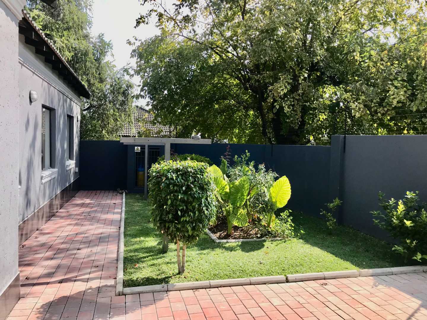 property-image