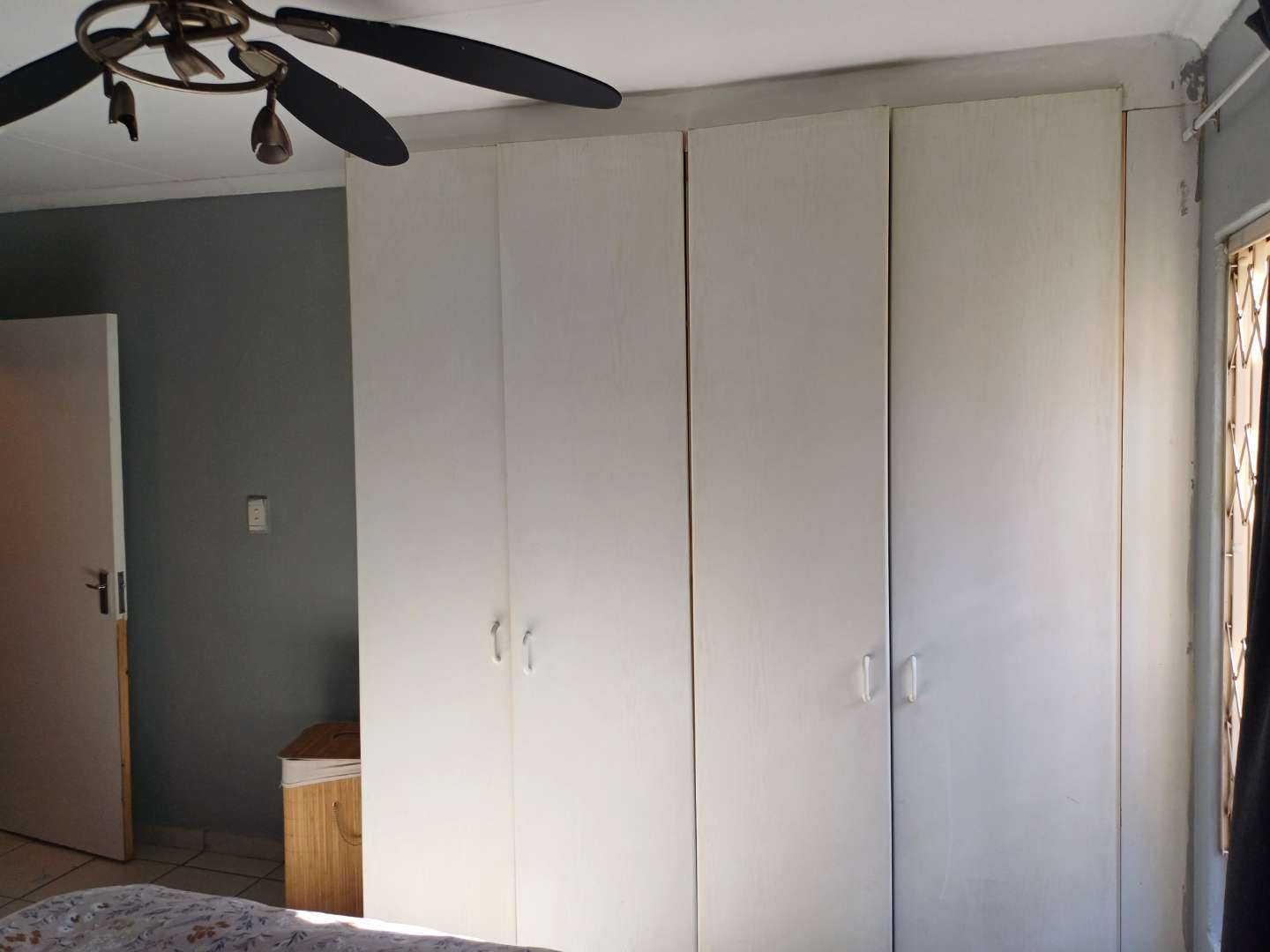 property-image