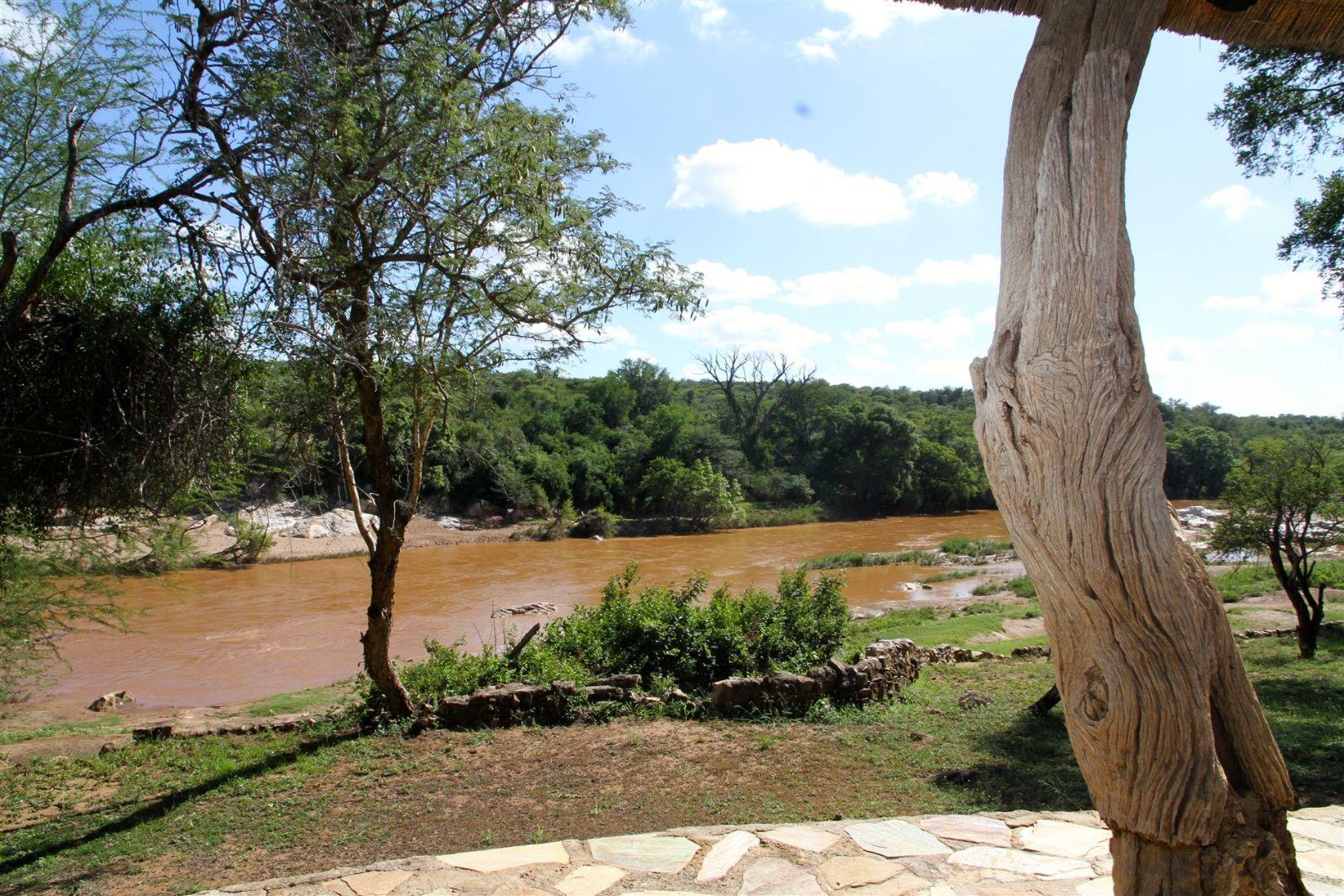 8 Bedroom House in Ndlovumzi Nature Reserve For Sale R5,200,000 2151582