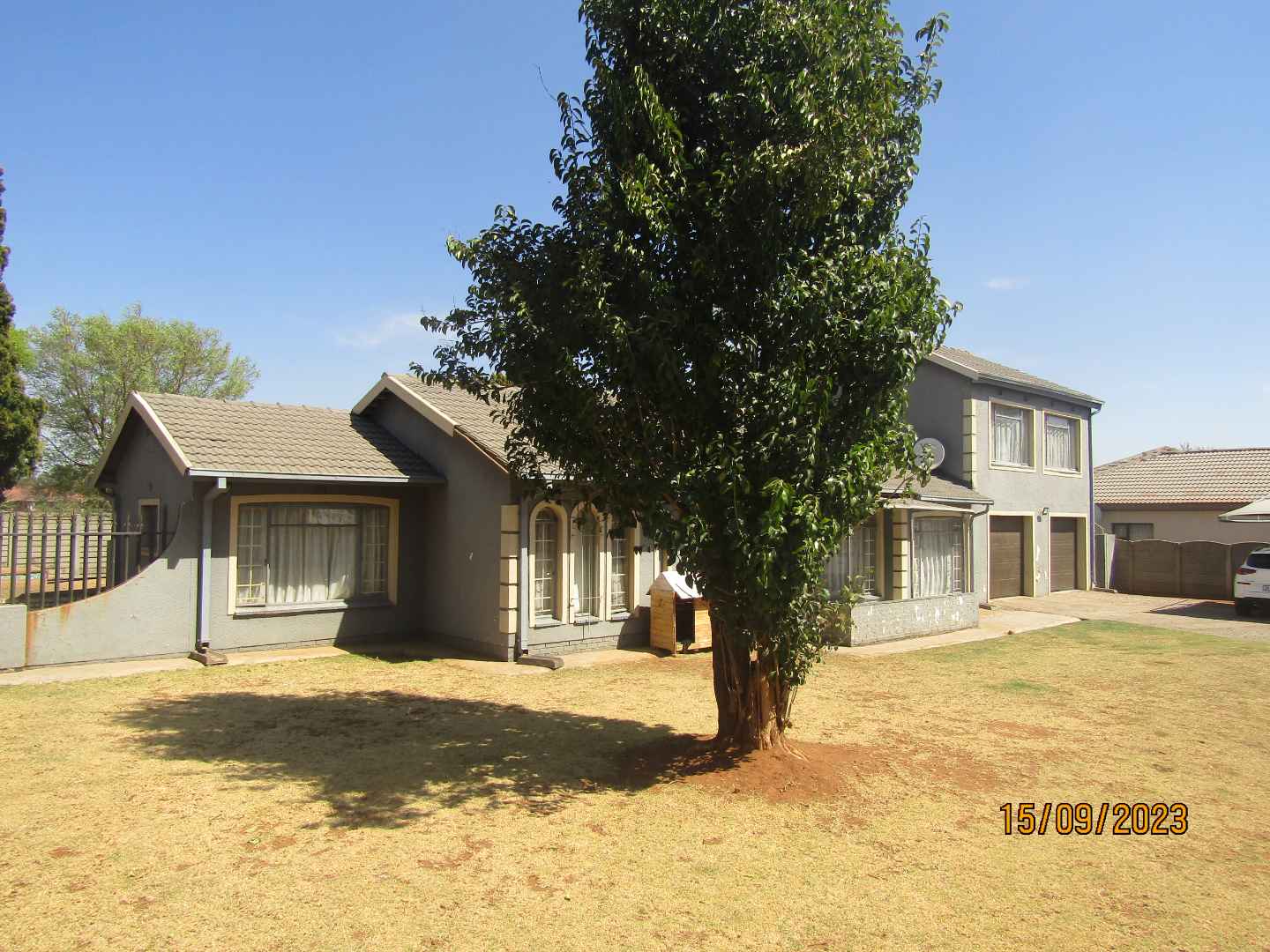 Spacious Family House for Sale in Groeneweide with Home Office