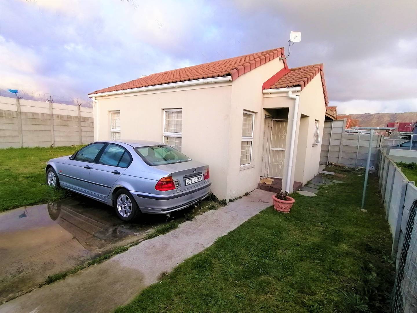 Broadlands Village, Strand properties and houses for sale 1 to 17 of