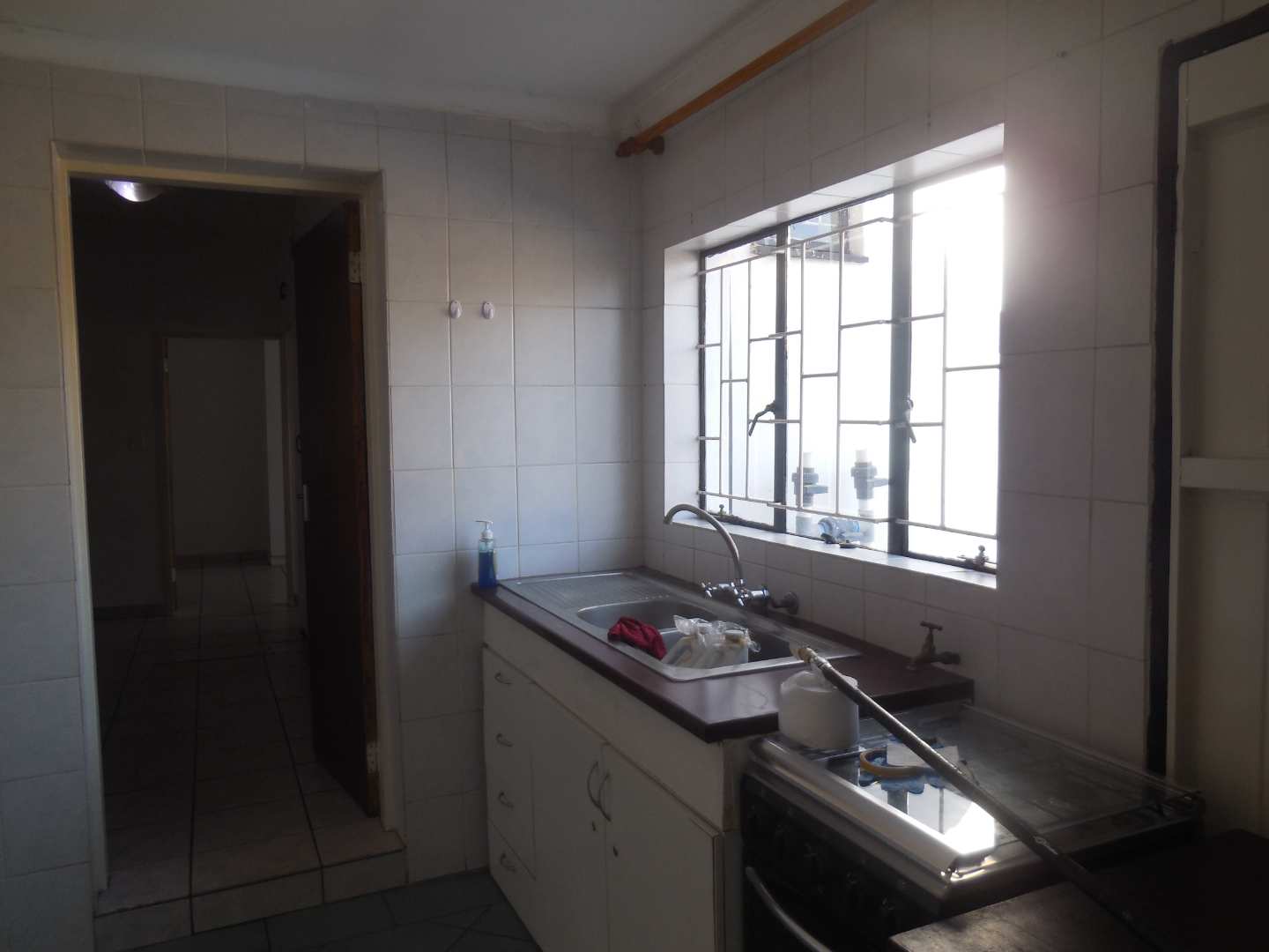 East Lynne Cottage To Rent Spacious, Fully Tiled, Prepaid Electricity