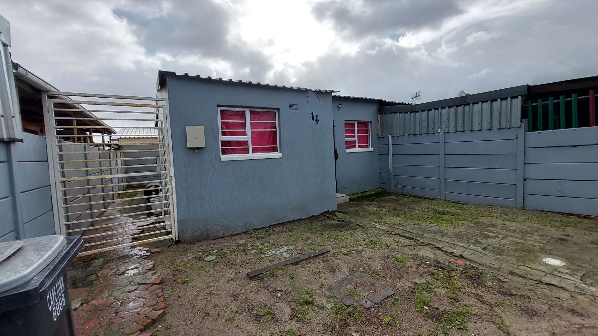 Kewtown House For Sale Secure 2Bedroom Family Home with Parking and