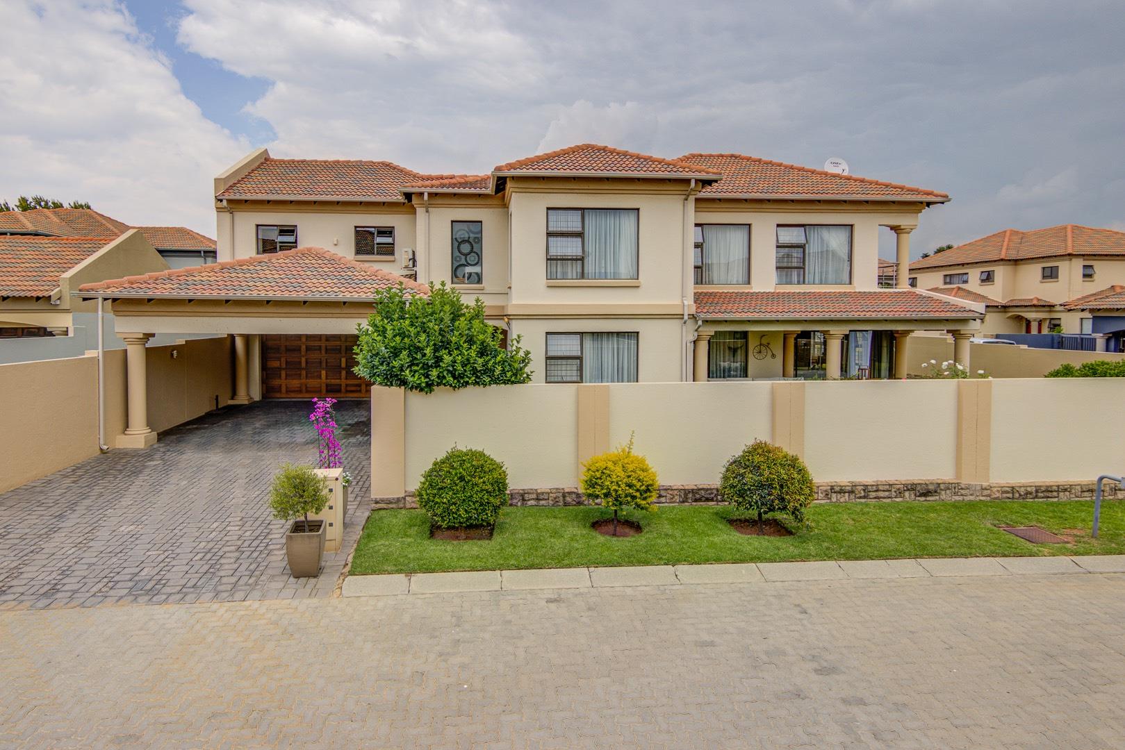 4 Bedroom House For Sale in Rynfield 2108431 MyProperty