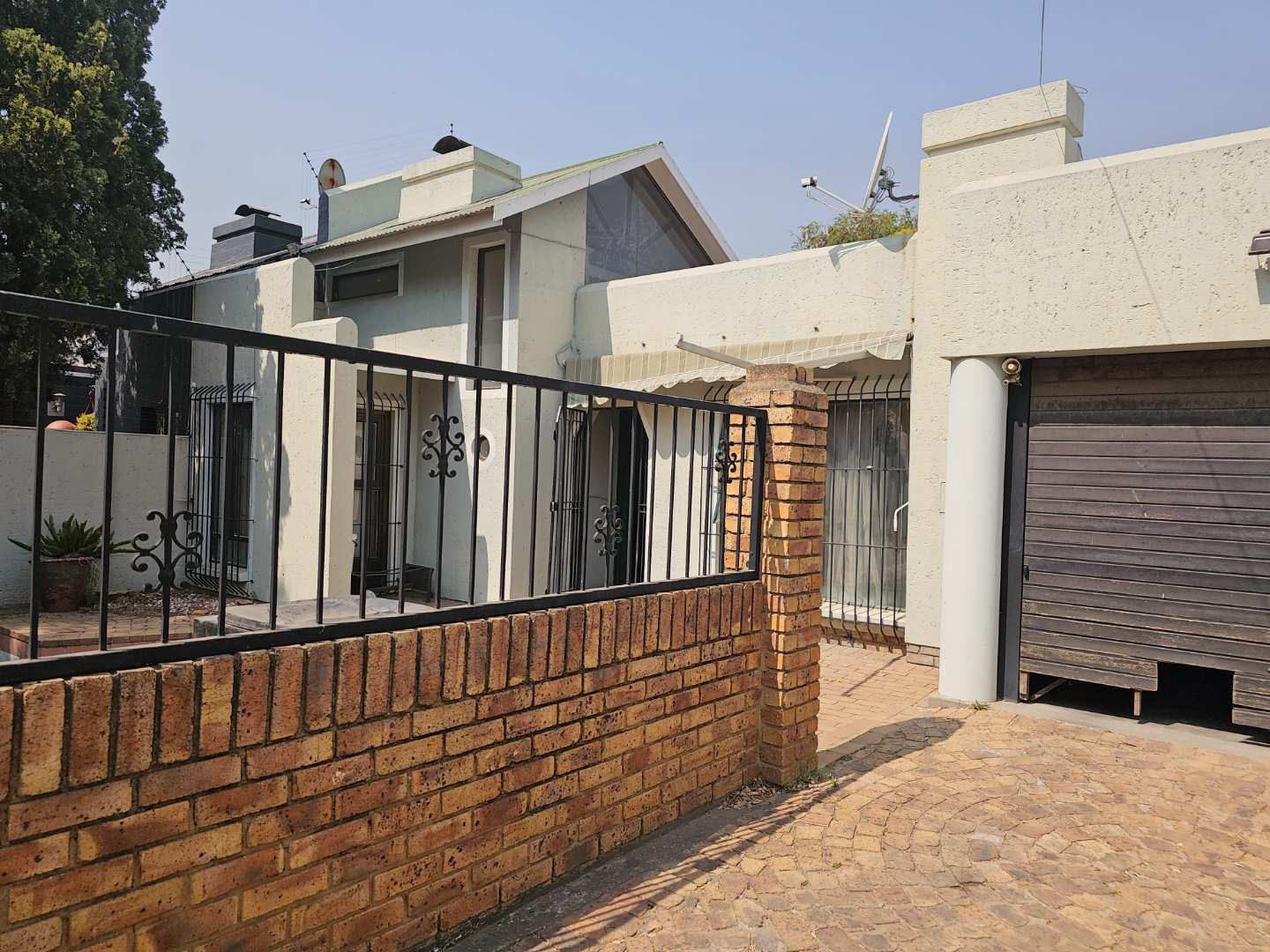 Spacious ThreeBedroom House For Sale in Boksburg North 2186041