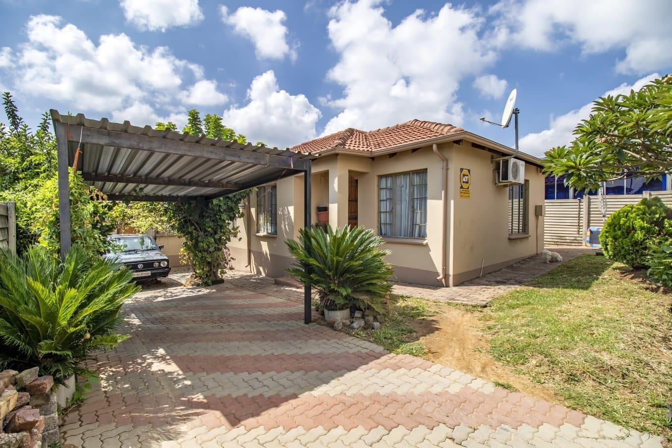 4 Bedroom House For Sale in Cosmo City 2010519 MyProperty