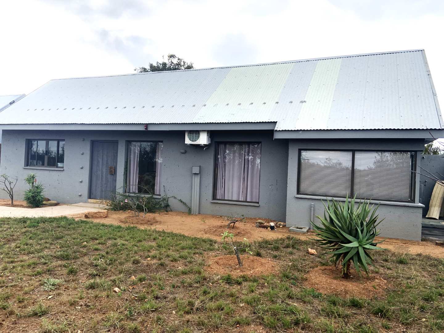 4 Bedroom House in Mahlathini Private Game Reserve For Sale R3,850,000