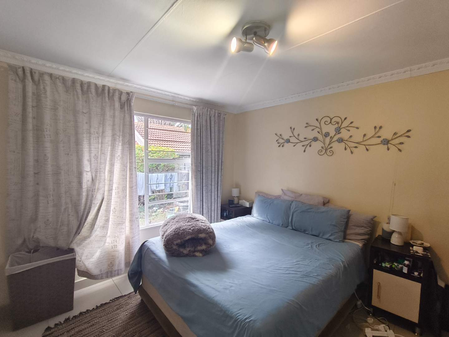 property-image