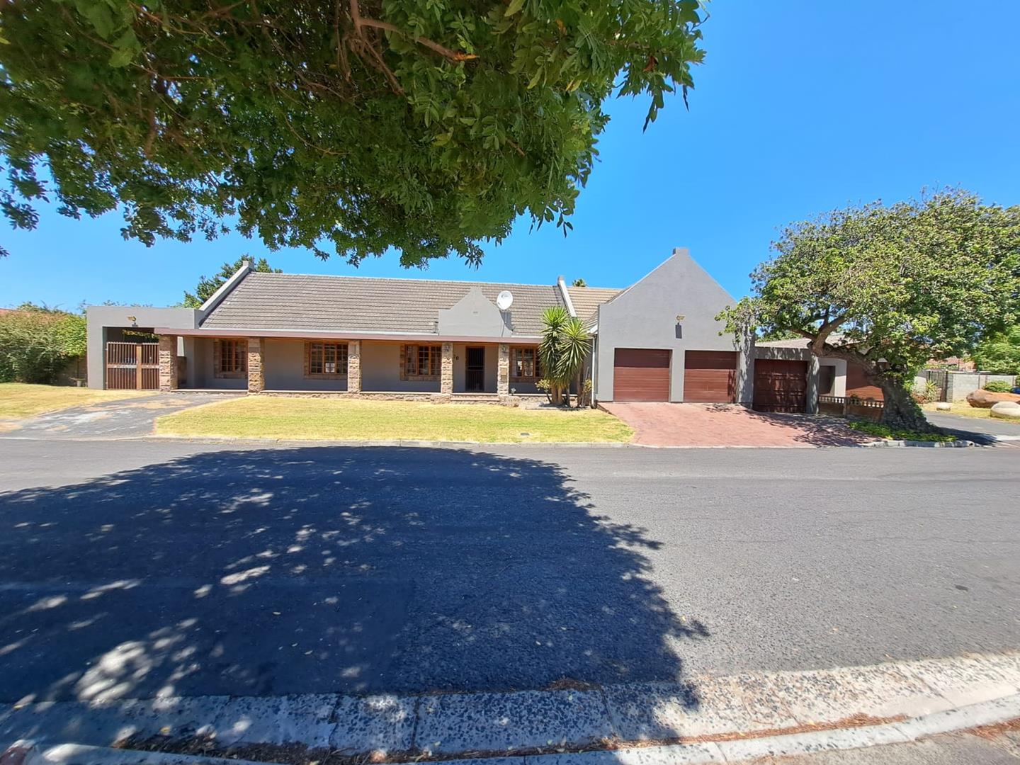 3 Bedroom House in St Dumas For Sale R2,295,000 2238606