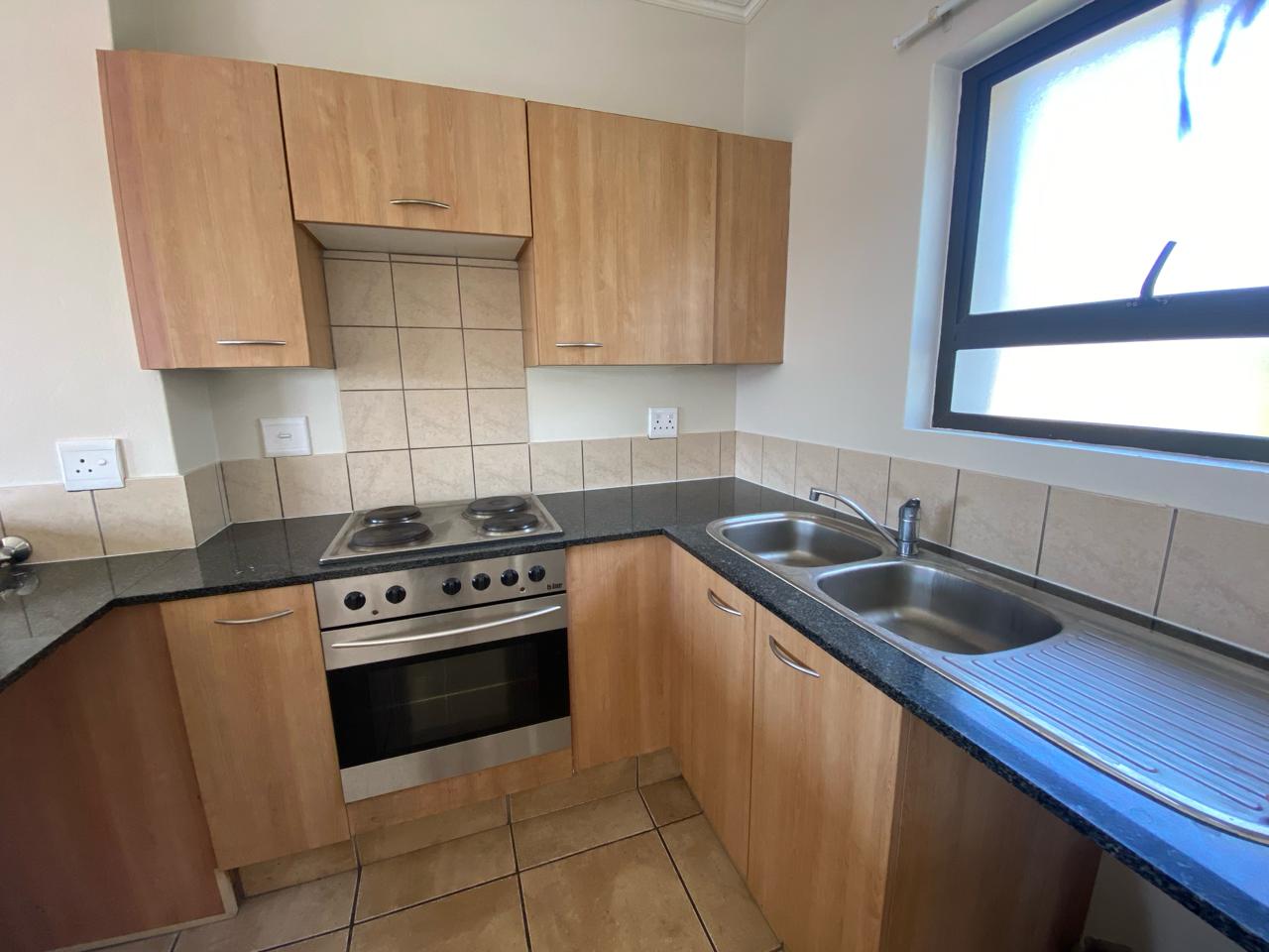 2Bedroom Apartment To Rent in Sunninghill with pool, clubhouse, and 24
