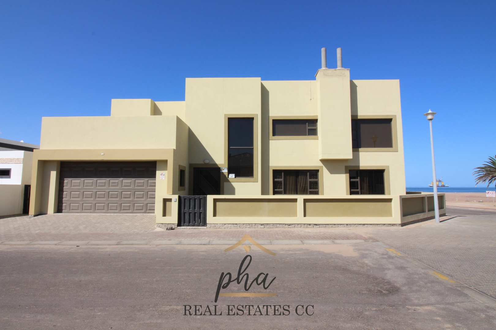 3 Bedroom House in Long Beach, Walvis Bay For Sale for N2,950,000