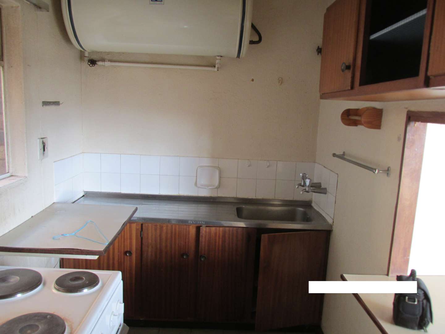 Sunnyside Apartment To Rent Convenient location, parking available