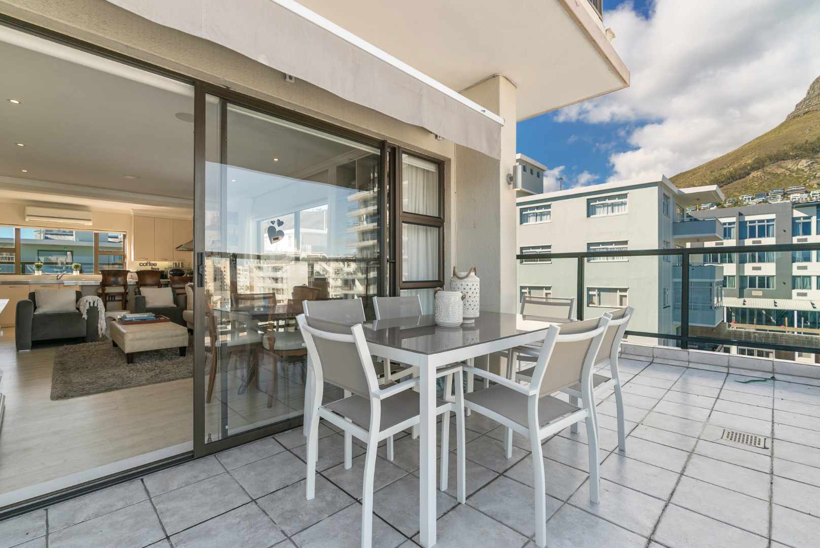 Sea Point Apartment For Sale in Sea Point, Cape Town was listed for
