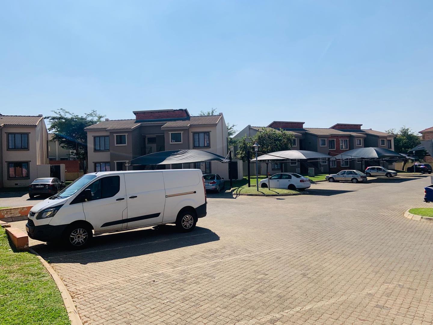 Modern 2-Bedroom Apartment in Secure Complex – Montana, Pretoria