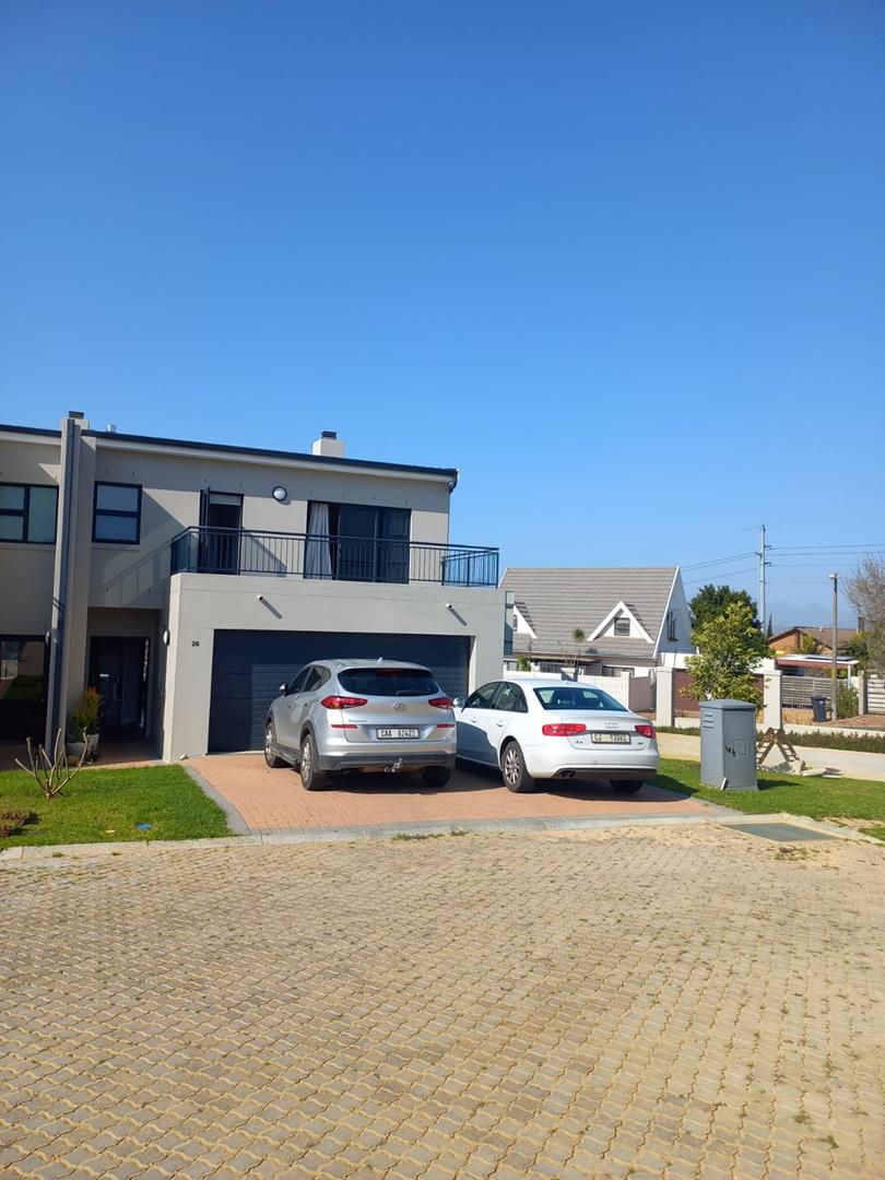 Langeberg Ridge Townhouse To Rent Garden, braai area, 3 bedrooms