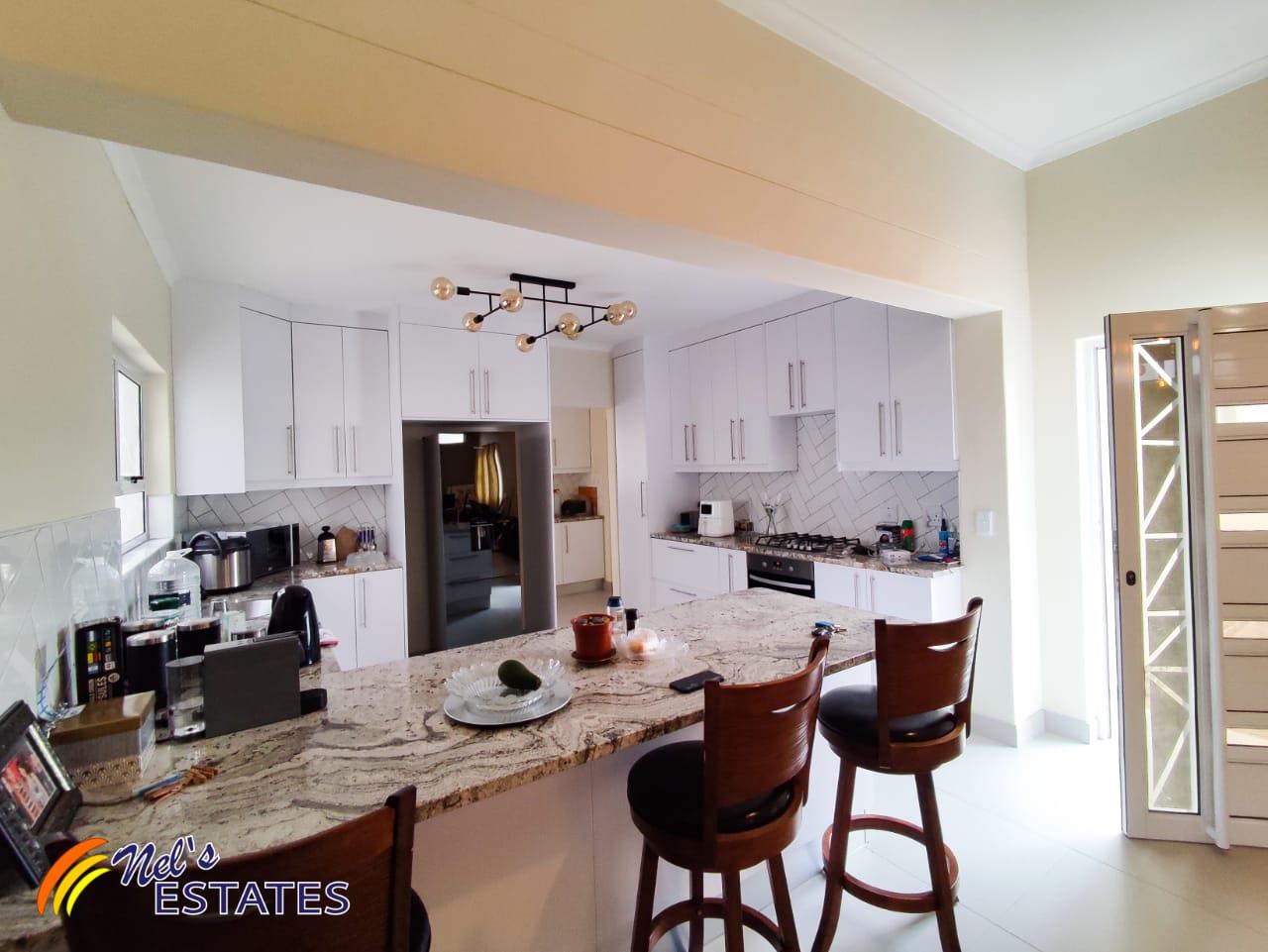 Stunning Ocean View House for Sale with Modern Features 2148088