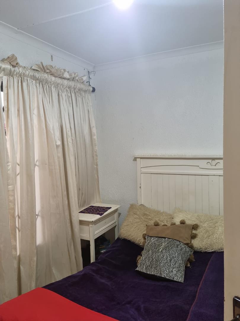 Charming 3Bed House for Sale in Marimba, Vosloorus Ext 9 Ideal