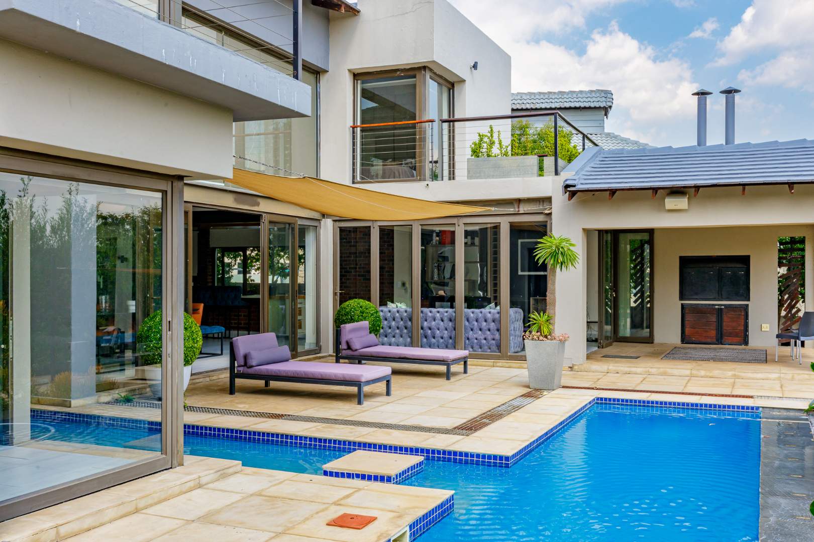 Stunning 4Bedroom House with Infinity Pool at Copperleaf Golf