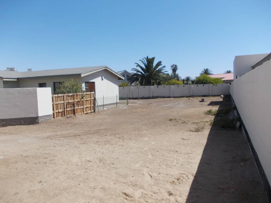 Vacant plot with boundary walls