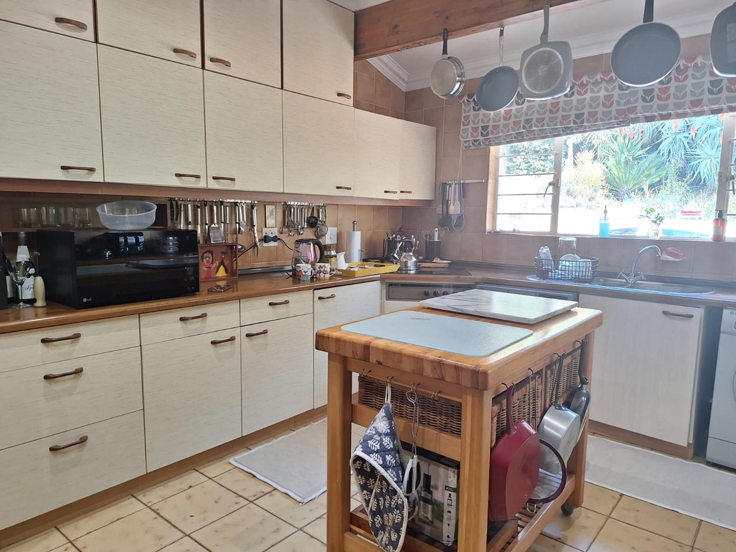 property-image