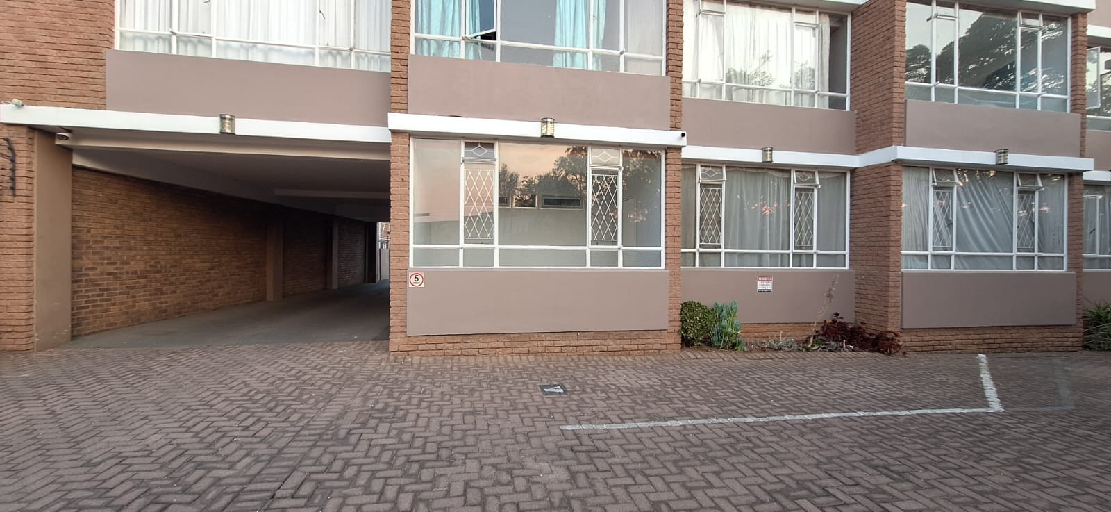 3Bedroom Apartment For Sale in Parkdene with secure parking and open