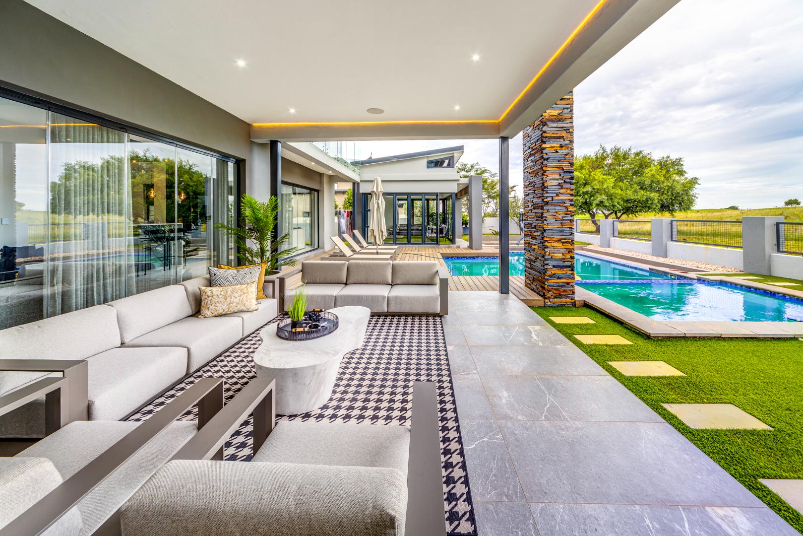 For Sale Elegant 4Bed House in Copperleaf Golf Estate with Theatre