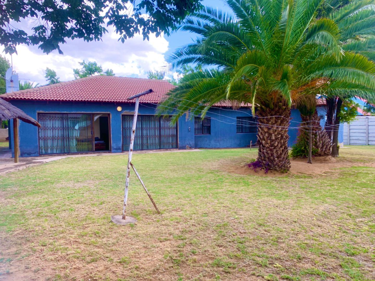 3 Bedroom House in Sasol, Sasolburg Rental Monthly for R 10,000 2199575